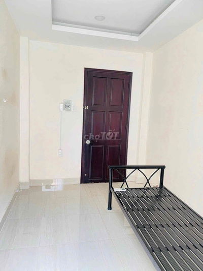 cho thuê phòng toilet trong phòng, đi bộ ra Phan Xích Long
