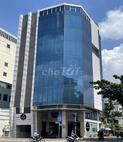 Cho thuê nhà 132 - 134 mặt tiền đường Yersin P.Nguyễn Thái Bình Q1
