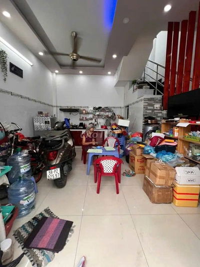 NHÀ TRƯỜNG CHINH- TÂN BÌNH– NGAY CHỢ BÀ QUẸO –NGANG 4M- HẺM THÔNG-