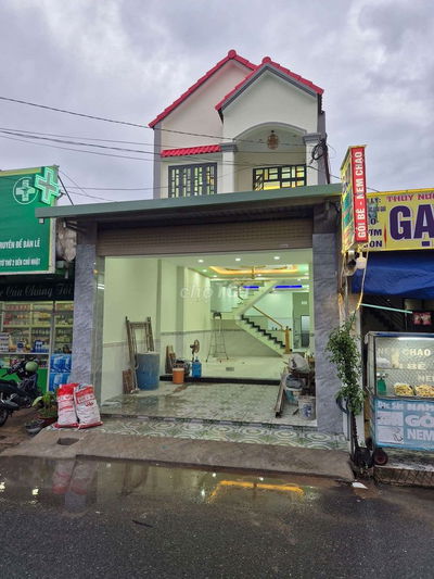 Bán Nhà 1 trệt 1 Lầu mặt tiền Chợ Tự Phát Ngay ngã tư chiêu liêu dĩ an