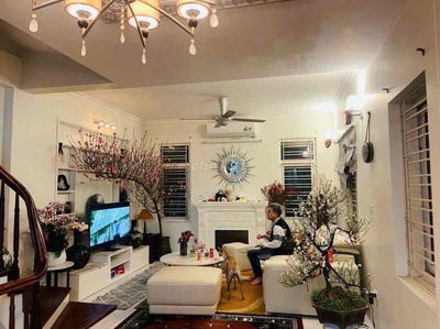 Giá ngon! 8 tỷ hơn, Bán nhà Xuân La, XĐ Ngoại Giao Đoàn - 58m2 -5 tầng
