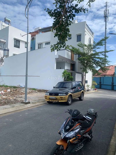 Đất giá: 3,9ty, DT: 6*14m, đường Nguyễn Bình, xã Nhơn Đức, Nhà Bè