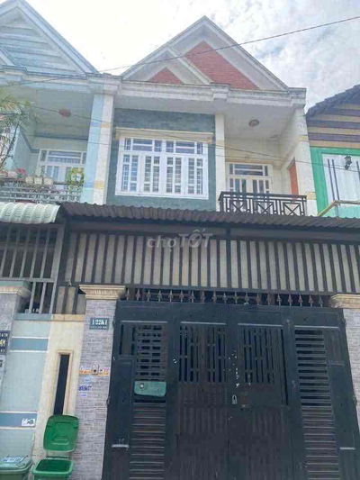 Nhà shr bà điểm, cách phan văn hớn 150m dt 5x17 giá 4ty650