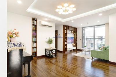 Gia đình cần bán căn 4 ngủ 3 vệ sinh 136m2 tòa vip Park 10 trung tâm LH Xem nhà 24/24 LH 0398 930 ***