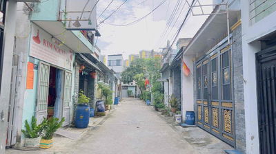 Đất mặt tiền gần làng đại học Quốc Gia, p bình An, Tp Dĩ An