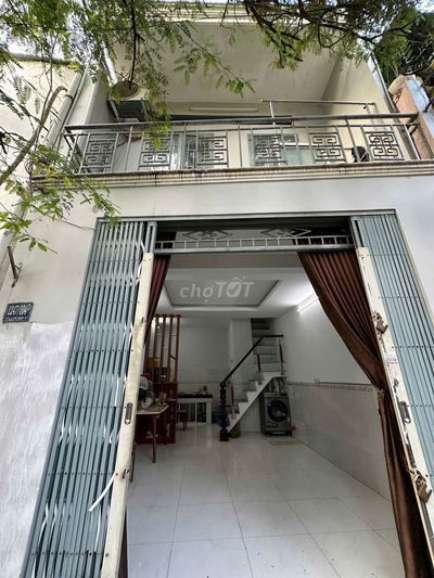 Nhà 1 lầu sổ hồng riêng đường Huỳnh Tấn Phát, Quận 7