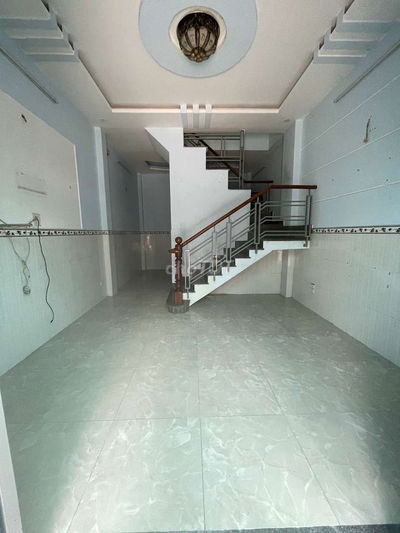 Mặt tiền Đs 9 p9 gv. 4x9m lầu đúc 2pn 2wc. Gần công viên Làng Hoa