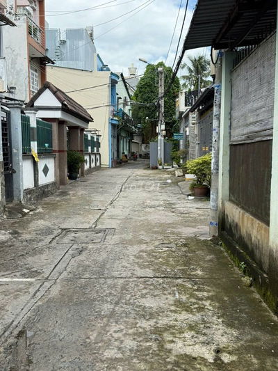 BÁN NHÀ HẺM ĐƯỜNG ĐHT 27