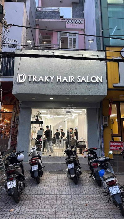 GÓC TRƯNG BÀY & LÀM ĐẸP SIÊU VỈA HÈ GIỮA LÀNG ĐH B.THẠNH PHỐ VÕ OANH