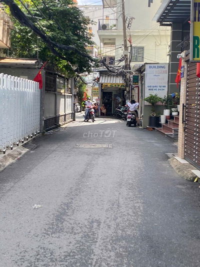 Bán Nhà HXH Phường Bình Thuận, Q.7 giá tốt