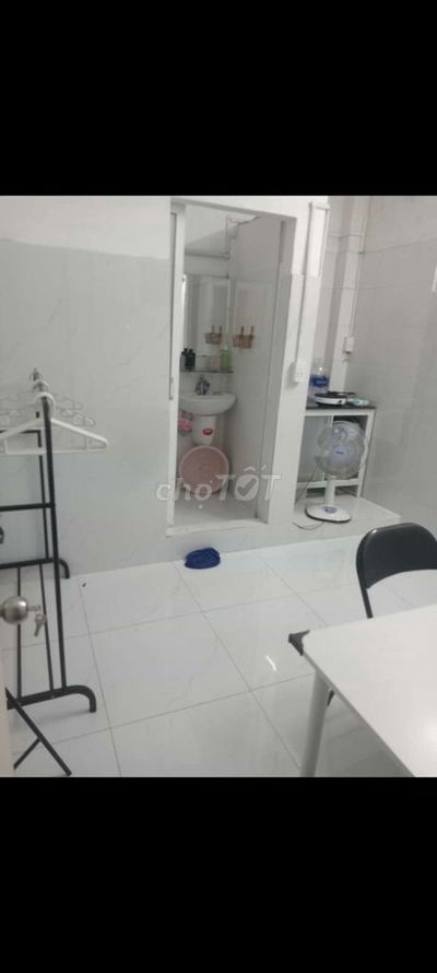 Cho thuê phòng 12m2. Đc 1122/1 quang trung phường 8 gò vấp