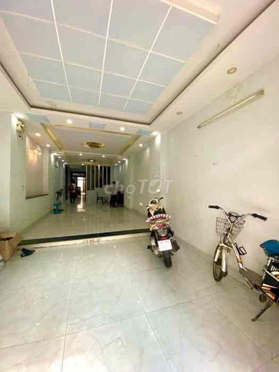 Chủ giảm hẳn 1,5 tỷ - còn nhỉnh 15,4 tỷ - CHDV 7PN lớn - hẻm 8m - Xe h