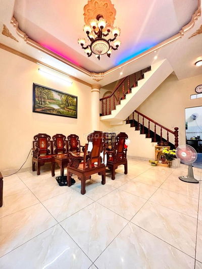 NHÀ NGANG BỀ THẾ (5M X 12M) - NỘI THẤT GỖ XOAN - CMT8, Q.10 CHỈ 9,2 TỶ