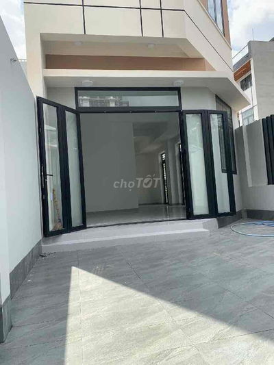 nhà lô gốc 2 mặt tiền đường số 4 , long trường