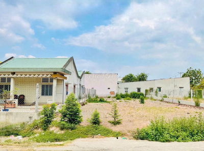 Đất kinh doanh full thổ cư 192m2 ngay chợ Việt Kiều Củ Chi. 550Tr