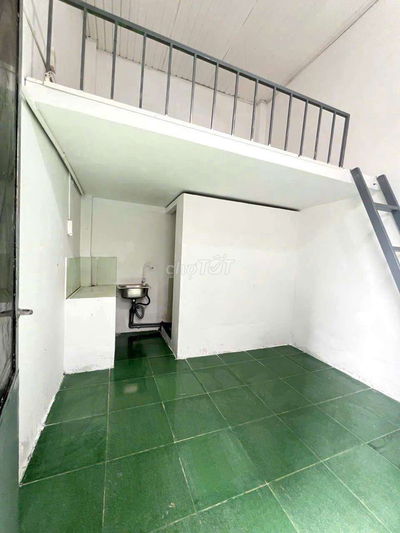 Phòng trọ ở gần ngã 4 550, vincom có gác
