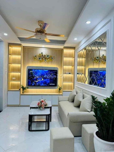 🏡 CẦU GIẤY— BA GÁC ĐỖ CỬA– GẦN PHỐ – GIÁ TỐT – MẶT TIỀN 6.4M