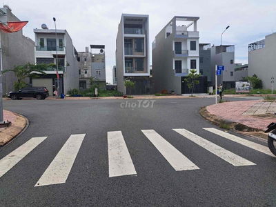Mặt tiền kD 1km tới Linh Xuân TĐ, 4x16, Đường 13m, 3.45 tỷ