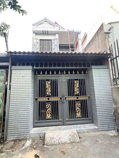Nhà bán 1 trệt 1 lầu 4x16 m giá 2 ty2 nhà có sân để xe hơi
