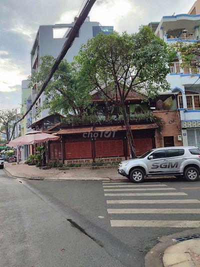 Góc 2 MT Chợ Lớn 10x20 vị trí siêu đẹp