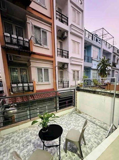 Phòng ban công sân vườn cực chill