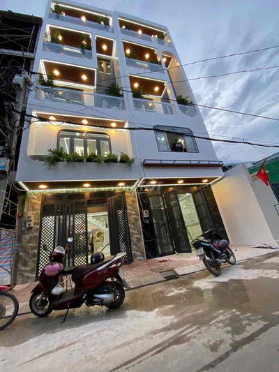 Cặp Nhà có ô chờ thang máy 4,2x19