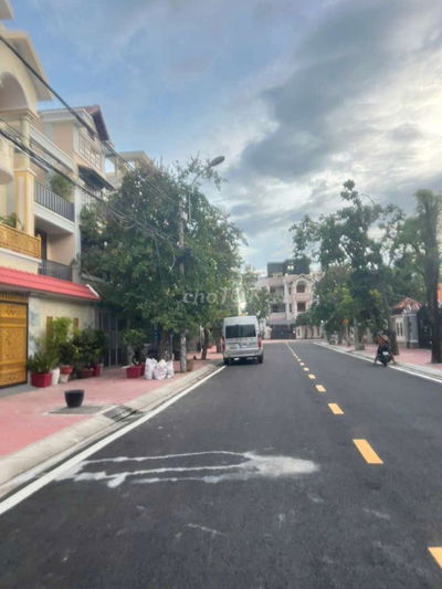 VILLA Khu Cao Lỗ, Quận 8 - 8x20m, 4 Tầng.