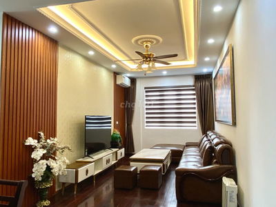 Cho thuê căn hộ D11 Sunrise Building- 90 Trần Thái Tông