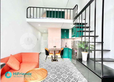 Duplex xịn xò view cửa kính lớn nhìn bao quát thành phố về đêm tại Q2