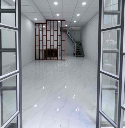Bán gấp nhà riêng sát đường CMT8, P15, Q10, giá chỉ 5.15ty (TL)
