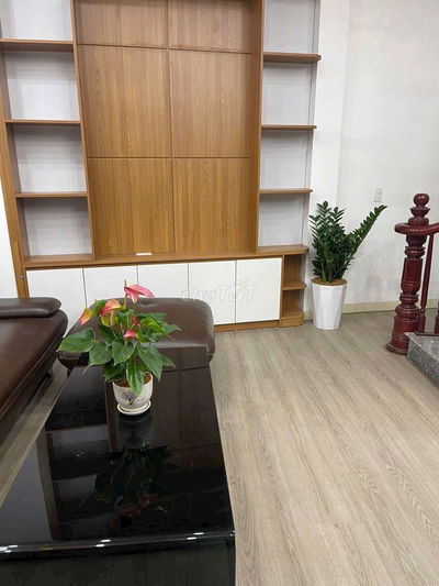 BÁN NHÀ CỰ KHỐI LONG BIÊN, GẦN PHỐ THẠCH BÀN 4.5TỶ 5 TẦNG,35M,FULL NT