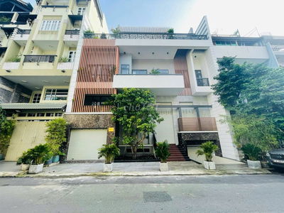 🏠Nhà MT Khu Vip Đường Hoa_ 8x18m_ Hầm 4 Tầng Suốt.