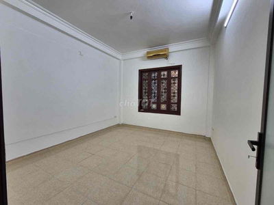 Tuyệt chiêu! Nhà Hoàng Mai ngõ kinh doanh, ô tô 20m, full nội thất 52m