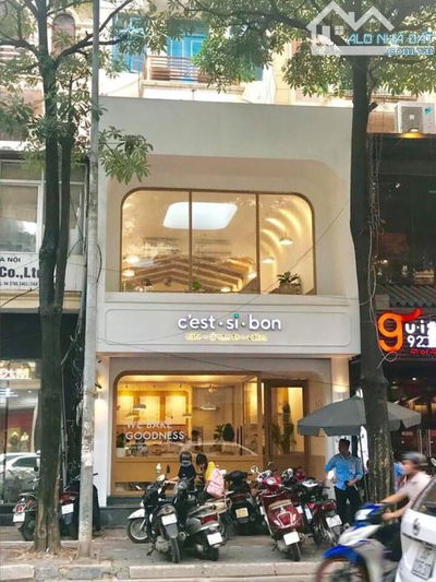 Cho thuê nhà mặt phố Hàng Hòm Diện tích 80m2,Mặt tiền: 4.5m, Giá: 60tr/tháng