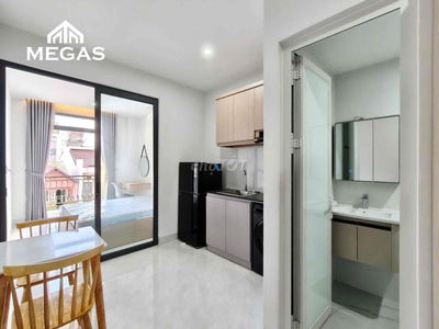 Căn hộ 1 phòng ngủ ban công 40m2 giặt riêng ngay Đào Duy Anh Phú Nhuận