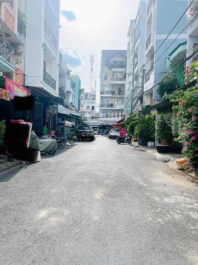 Nhà Ngay Tô Hiệu, 72m2, hẻm 7m, 2 Tầng, hơn 6.tỷ