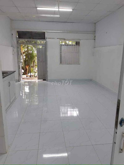 Bán nhà cấp 4 gần chợ Hiệp Bình