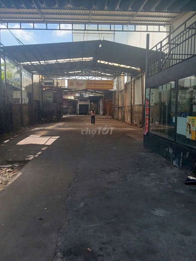 Đất Mặt tiền Đ. Tân Thới Nhì 2,gần chợ Hóc Môn,DT: 10,08 x 65 (779m2)