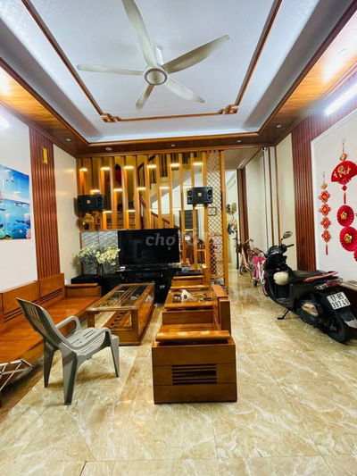 Chú Thư gửi rao căn nhà 43m 5t ở Mỗ Lao,HĐ, ngõ thoáng, giá bán 7,1 tỷ