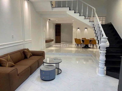 Cho thuê nhà 2.5 tầng mặt tiền Dương Trí Trạch - An Hải Bắc - Sơn Tr