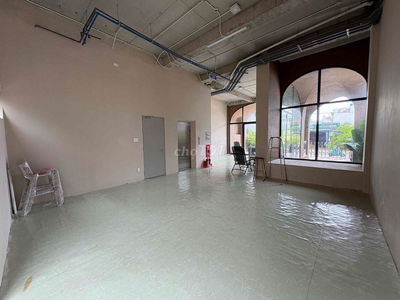 Mặt bằng kho Q7 – Lê Văn Lương, 120m² + sân rộng, giá 77tr/tháng