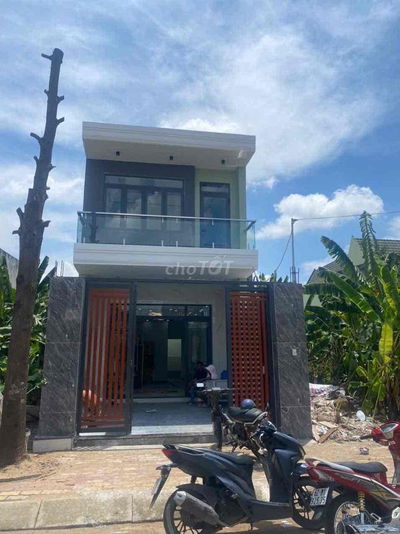 bân nhà 1 trệt 1 lầu khu dân cư Thái Sơn Long Hậu giá 4ty3