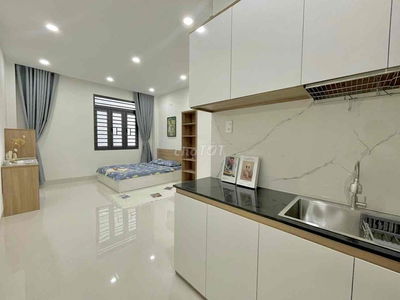 Căn Hộ Cửa Sổ Mới Xây Phú Nhuận Gần Nguyễn Văn Trỗi Cầu Kiệu Quận 1