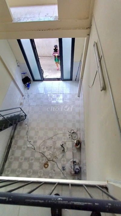 CHỈ 2.1 TỶ -TRUNG TÂM Q2 – NHÀ ĐẸP 40M² – SÁT MẶT TIỀN NGUYỄN THỊ ĐỊNH