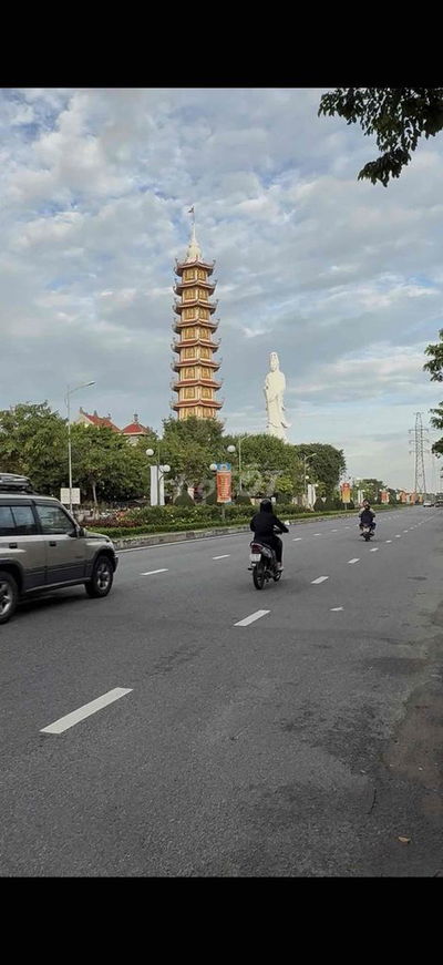 hàng hiếm còn sót lại 1 lô 90m2 đông nam gần HTL 4ti6
