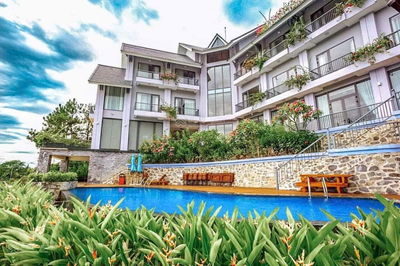 Bán gấp Khách Sạn VIP nhất Sân Golf vilas Tam Đảo, 2500m 36mt Mới bể bơi, hầm nở hậu 300tr/th 39 tỷ