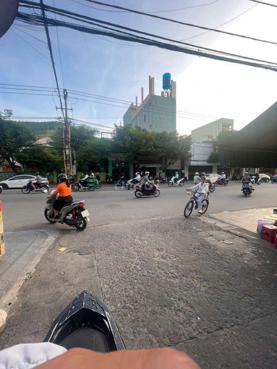 Nhà hẻm Trần Hưng Đạo cách chợ Hoa Lư 100m