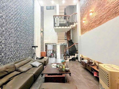 Dương Quảng Hàm, nhà xịn, xe hơi ngủ trong nhà, 9.4tỷ Thương Lượng