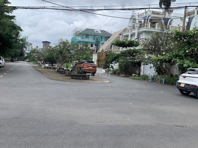 11.7 tỷ ngang 6.13 viêw cong vien bờ song. Dường 27 hbc thủ đức