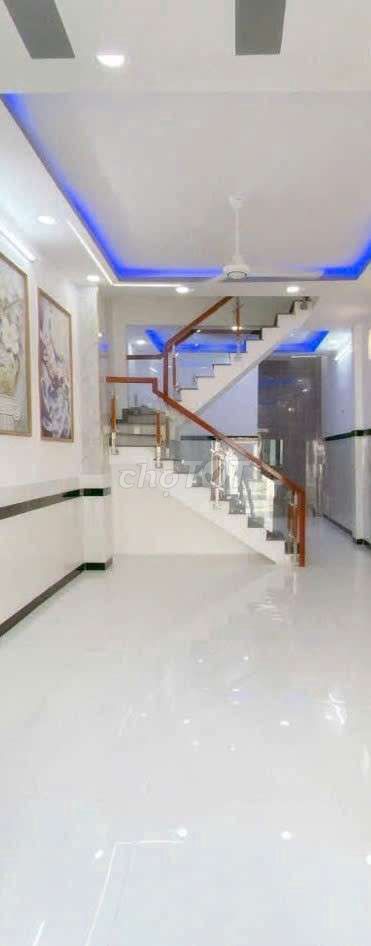 Nhà 1 lầu, 2 phòng ngủ, 2 toilet sau Siêu thị Metro Mega quận 12